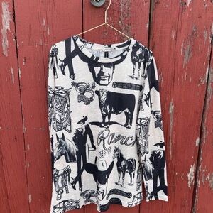 Women’s Long Sleeve Ranch Graphic Top - Black & White